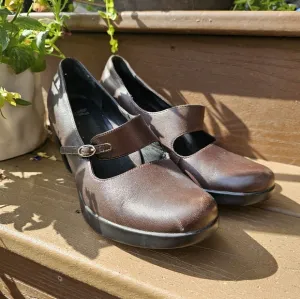Dansko &quot;Tara&quot; Mary Jane Brown Leather Shoes