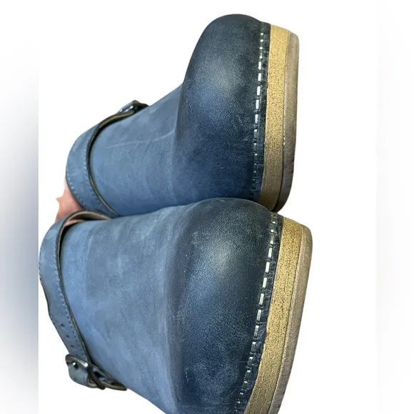 Dansko Berry Denim Burnished Nubuck Clog Size 38 8 Woodgrain Sole Leather Shoes
