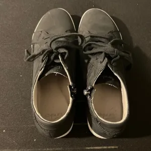 {Dansko} Gym shoes
