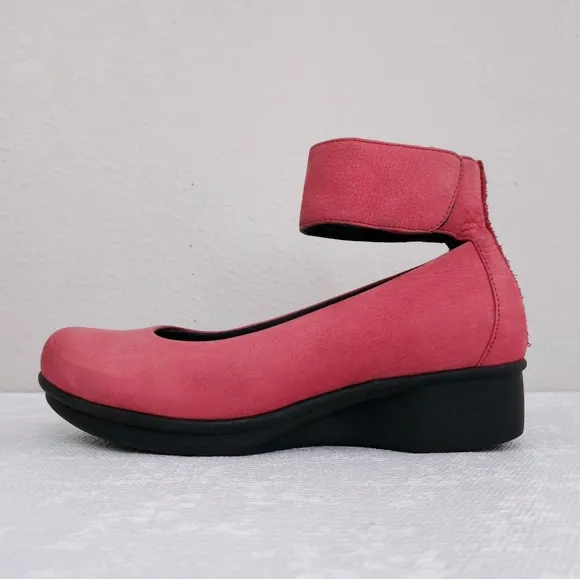 DANSKO Lulu Wedge