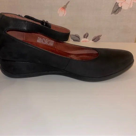 Dansko Women’s Shaylee Wedge Black Mary Jane Style 39 or 9