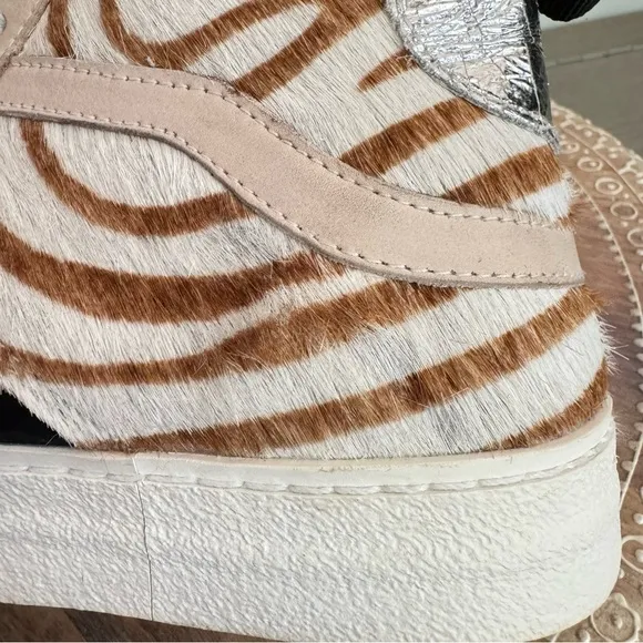 D.A.T.E. Women’s Hawk Animalier Zebra Luxury Fashion‎ High Top Sneakers Sz 7