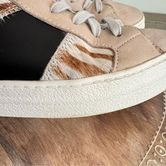 D.A.T.E. Women’s Hawk Animalier Zebra Luxury Fashion‎ High Top Sneakers Sz 7