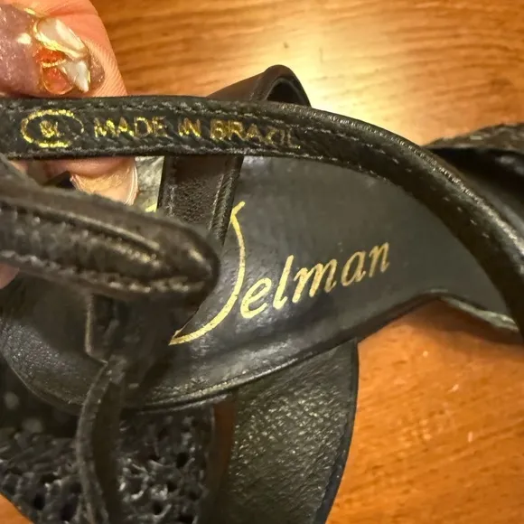 Delman Black Leather Woven Peep toe Sandals 4” heel Size 9.5 MSRP $295