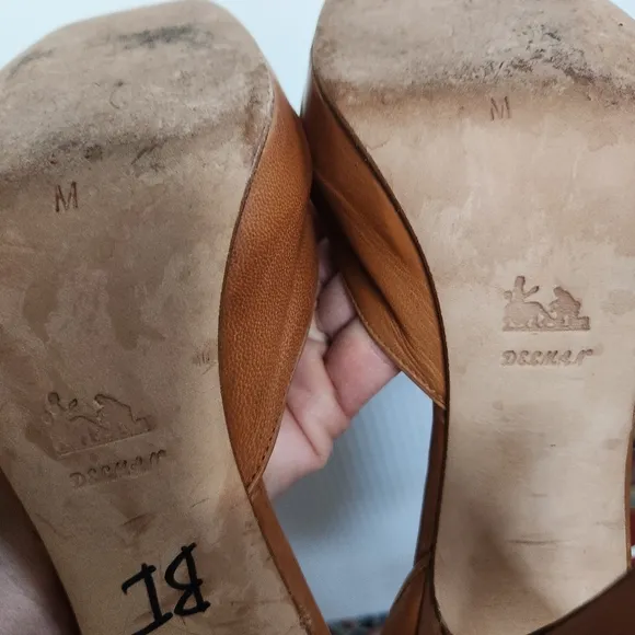 Delman Vintage Camel Brown Leather Pumps
