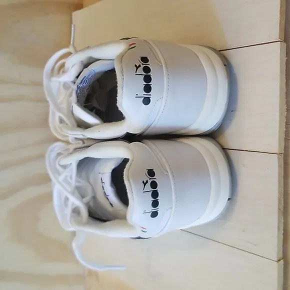 Diadora MAVERICK H.O.C.  men's shoes black/ White ITALY LOGO Mens sz 10 1/2