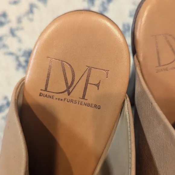 Diane von Furstenberg Platform Faye Sandals Size 9.5