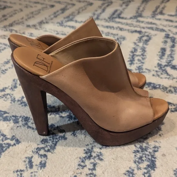Diane von Furstenberg Platform Faye Sandals Size 9.5