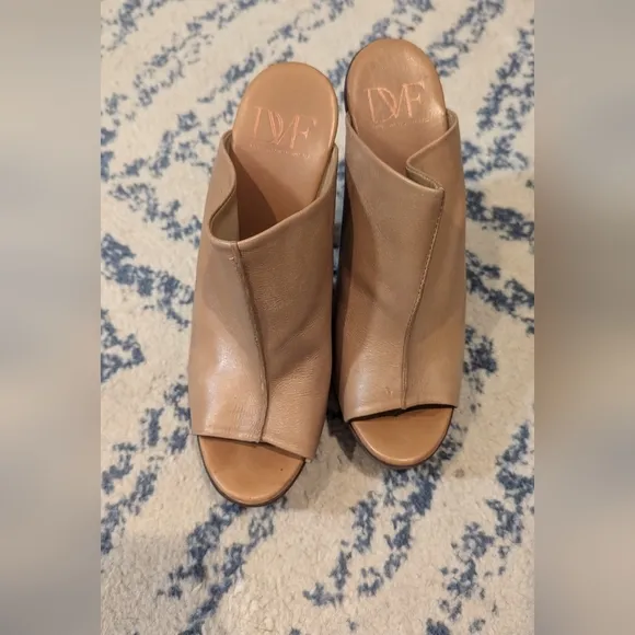 Diane von Furstenberg Platform Faye Sandals Size 9.5