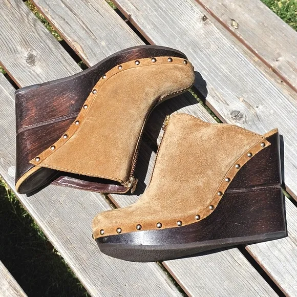 Diane Von Furstenberg suede wedge shoes