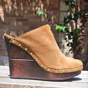 Diane Von Furstenberg suede wedge shoes