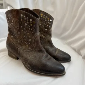 Diba True Womens Boots FLYING SOLO Studded Ankle Western Pull On Cowboy Sz 8.5