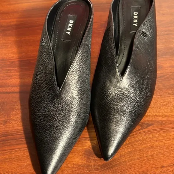 DKNY Women's Black Leather Mules 9