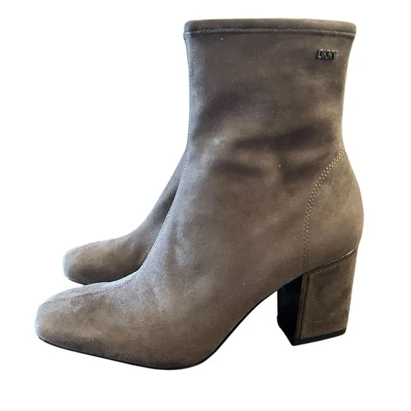 DKNY Women's Cavale Suede Bootie NEW Size 10