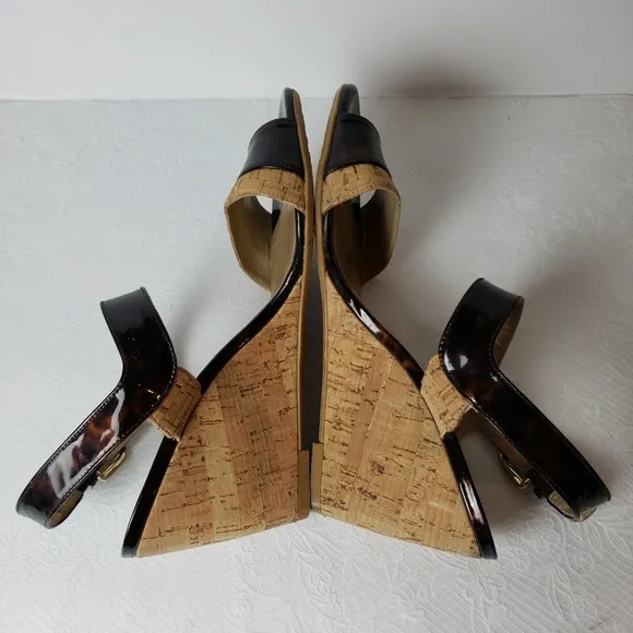 Do not buy!!!!459 Stuart Weitzman tortoiseshell cork wedges
