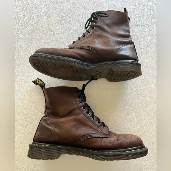 Doc Martens Pascal boots Men’s size 10