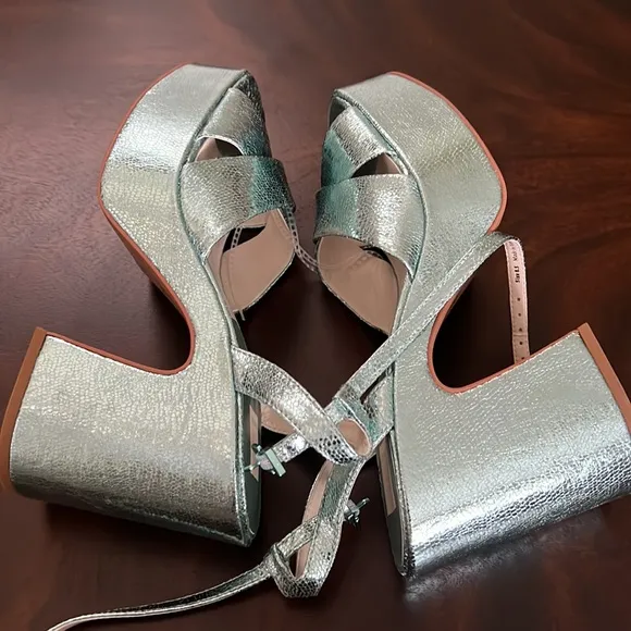 Dolce Vita Wessi Crackled Platform Block Heel Dress Sandals