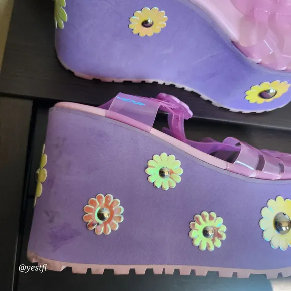 Dolls Kill Daisies Jelly Sandals Size 6
