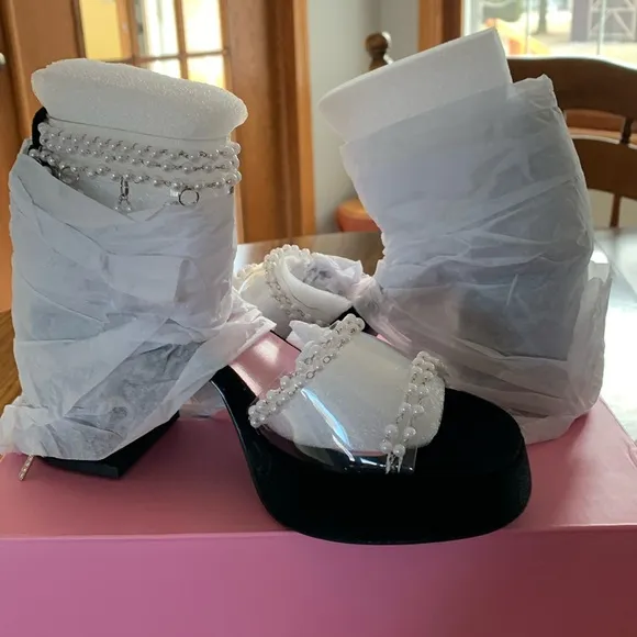 Dolls Kill, Sugar Thrills, Holy Revelation Black Platform Sandals, size 6M. NWT