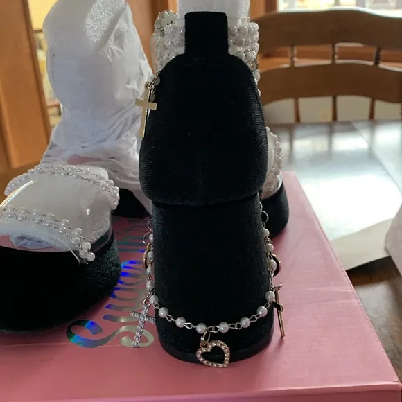 Dolls Kill, Sugar Thrills, Holy Revelation Black Platform Sandals, size 6M. NWT