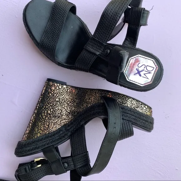 DONALD J PLINER DMSX black gold speckle wedge heels shoes sandal 7.5