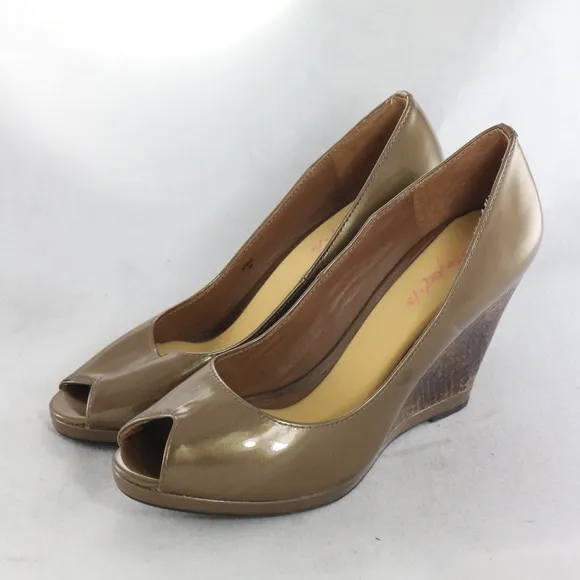 Donald J Pliner 'Habiki' Wedge Pump Shoes Sz 7 US Wmn