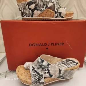 Donald Pliner &quot;Sisu&quot; Python Print Wedge Sandals. NIB. Size 36/5.5