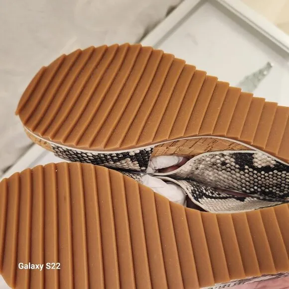 Donald Pliner &quot;Sisu&quot; Python Print Wedge Sandals. NIB. Size 36/5.5