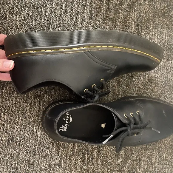 Dr. “Doc” Martens Zavala Lo Black Leather Oxford Men 8