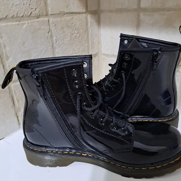 Dr. Martens 1460 J Black Gloss Boots