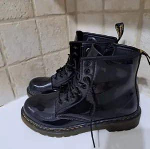 Dr. Martens 1460 J Black Gloss Boots