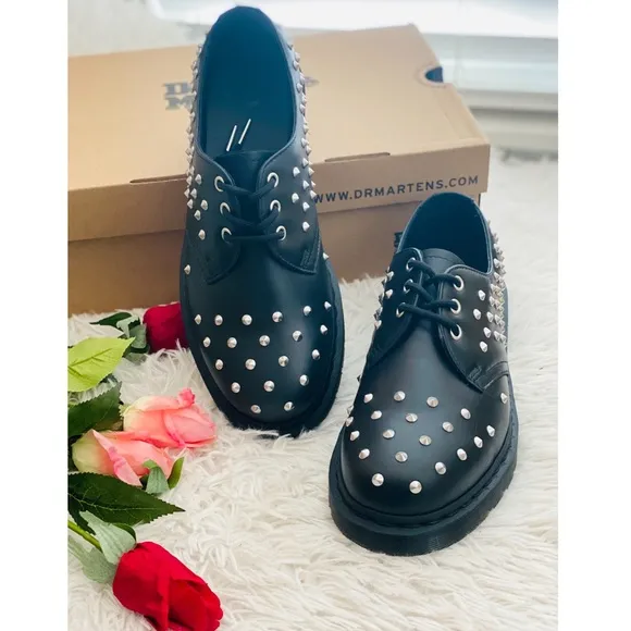 Dr. Martens 1461 Stud Wanama Leather Oxford Shoes