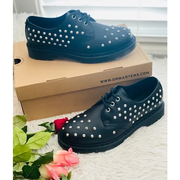 Dr. Martens 1461 Stud Wanama Leather Oxford Shoes