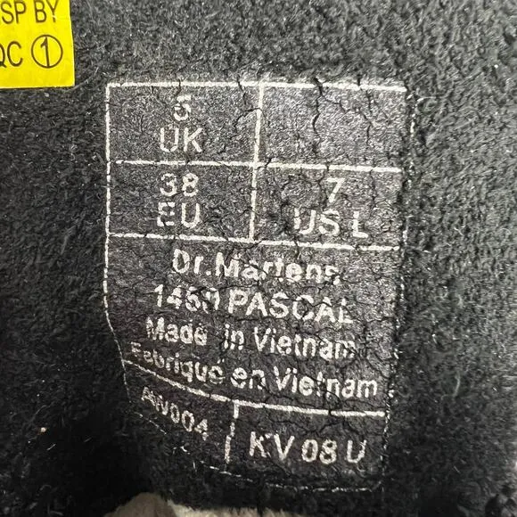 Dr Marten’s Air Wair Boots Size 7