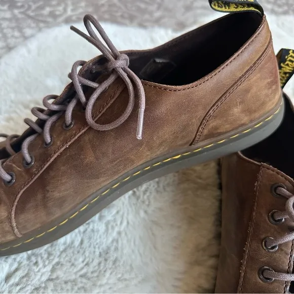 Dr. Martens Calmont Lace-Up Oxford Mens Size 13 Brown Leather Low Top Sneakers