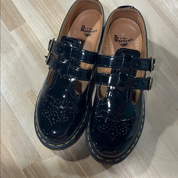 Dr. Martens doc Marten Mary Jane Black Patent Leather Mary Jane Shoes women’s 7