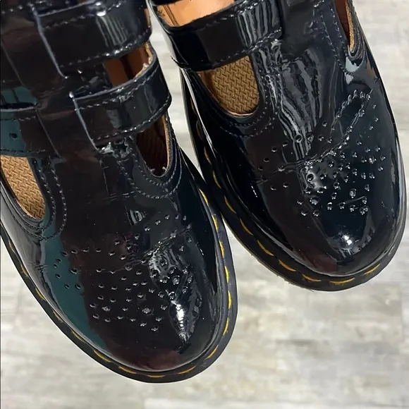 Dr. Martens doc Marten Mary Jane Black Patent Leather Mary Jane Shoes women’s 7