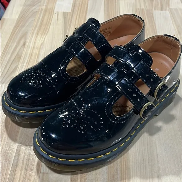 Dr. Martens doc Marten Mary Jane Black Patent Leather Mary Jane Shoes women’s 7