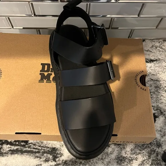 Dr. Martens Docs GRYPHON Leather Chunky Sandals Women’s Size 9 Sandals Shoes NEW