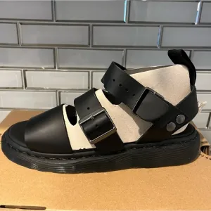 Dr. Martens Docs GRYPHON Leather Chunky Sandals Women’s Size 9 Sandals Shoes NEW