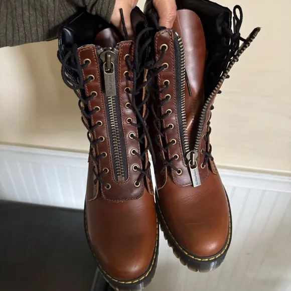 Dr. Martens kamilla boots size 9