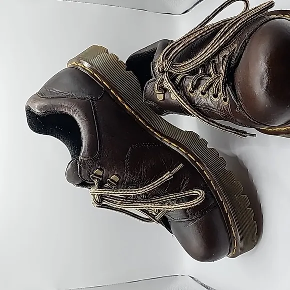 DR. MARTENS Mens Brown Leather Lace Up shoes  sz US 10M /11W