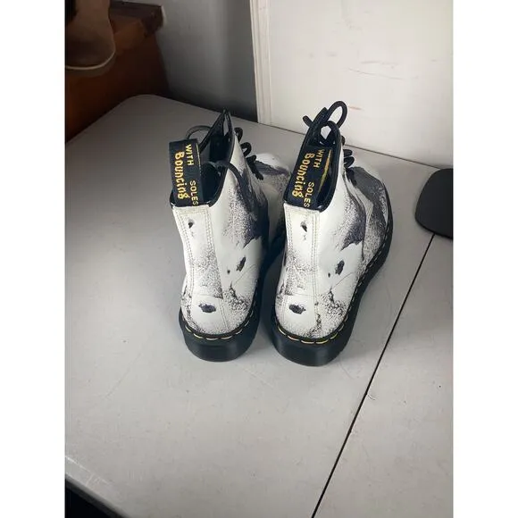 Dr. Martens Men's Combat Boots Size 11