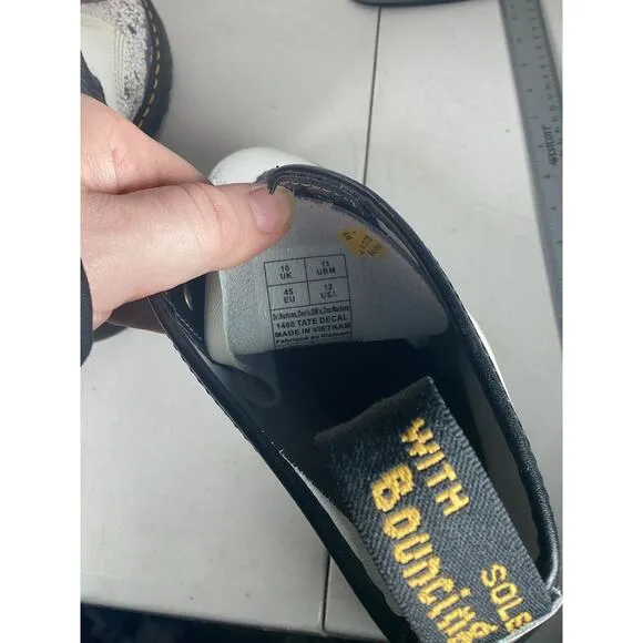 Dr. Martens Men's Combat Boots Size 11