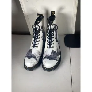 Dr. Martens Men's Combat Boots Size 11