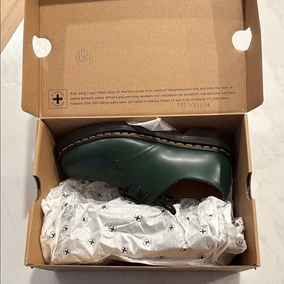 Dr. Martens Men's Green Leather Shoes