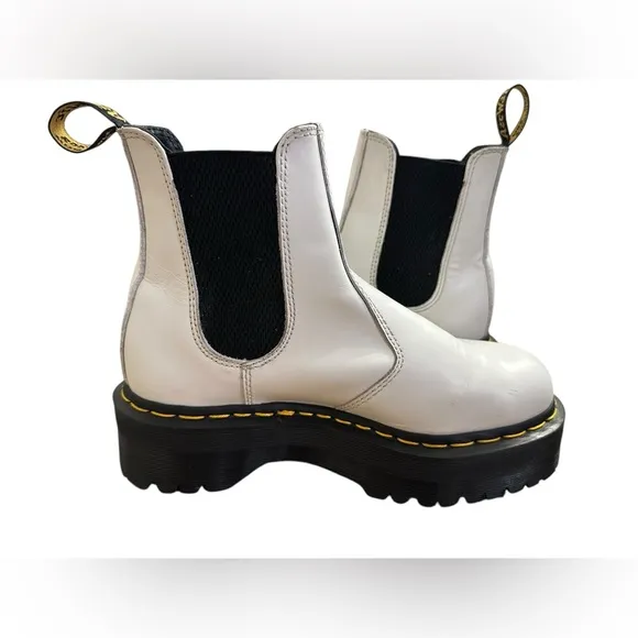 Dr Martens Quad Chelsea Boots Womens US 7 White Leather Chunky Lug Platform 2976