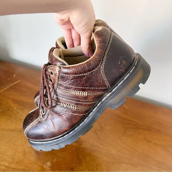 Dr Martens • vintage Drake lace up oxford shoes Y2K 90s brown leather chunky lug