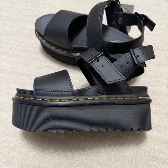 Dr Martens Voss Quad Black Platform Sandals Women's Size 6 Goth NEW