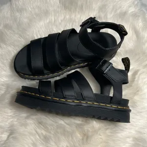Dr Martens Women's Blaire Hydro Platform Sandals Size 7 Black